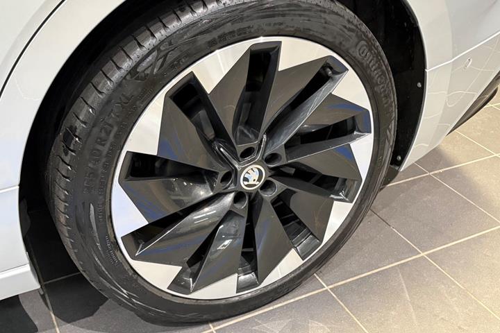 Sølv Skoda Enyaq fra 2022