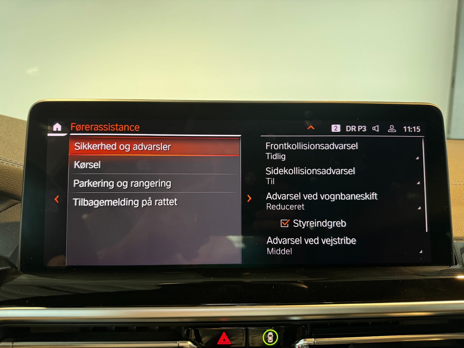 Sort BMW iX3 fra 2023
