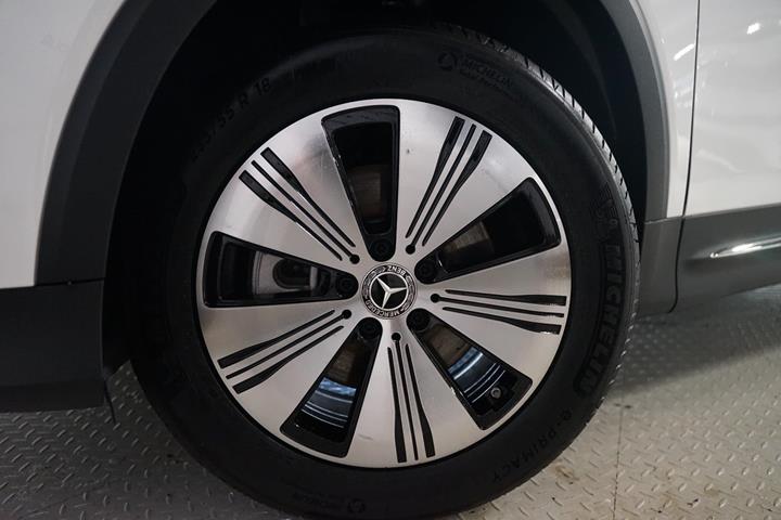 Hvid Mercedes EQB250+ fra 2025