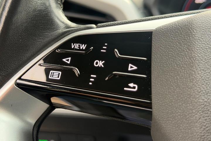Grå Audi Q4 e-tron fra 2022