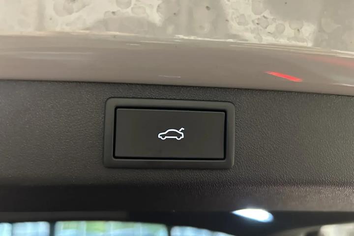 Grå Skoda Elroq fra 2026