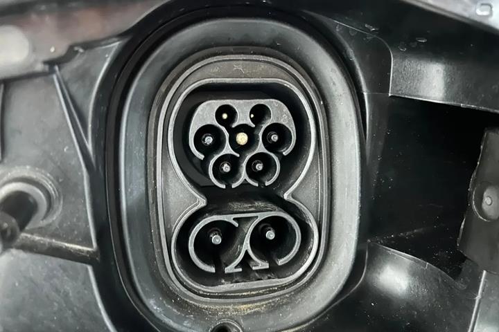 Grå Skoda Elroq fra 2026