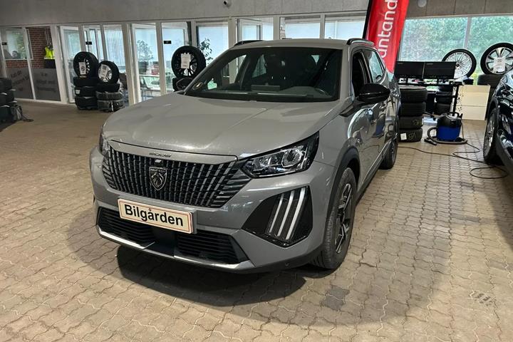 Grå Peugeot 2008 fra 2024