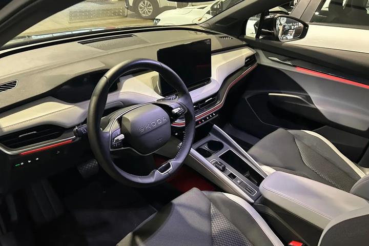 Sort Skoda Elroq fra 2026