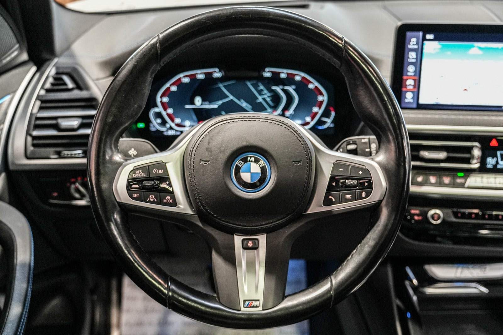 Hvid BMW iX3 fra 2023