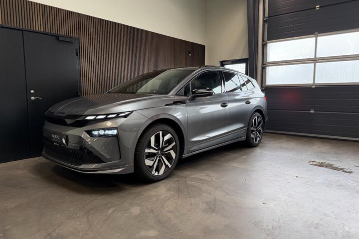 Grå Skoda Enyaq fra 2025