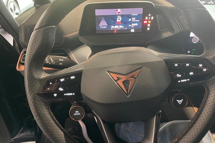 Blå Cupra Born fra 2024