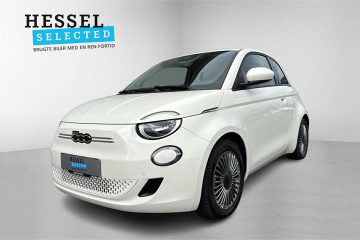 Hvid Fiat 500e fra 2024