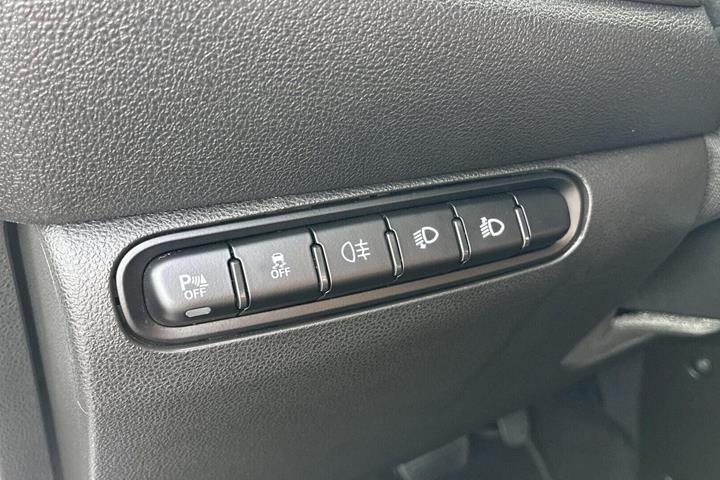 Hvid Fiat 500e fra 2024