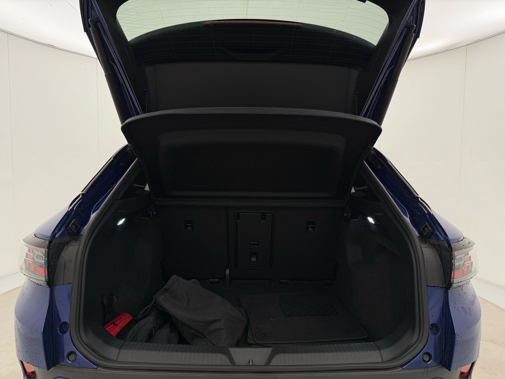 Blå VW ID.4 fra 2023