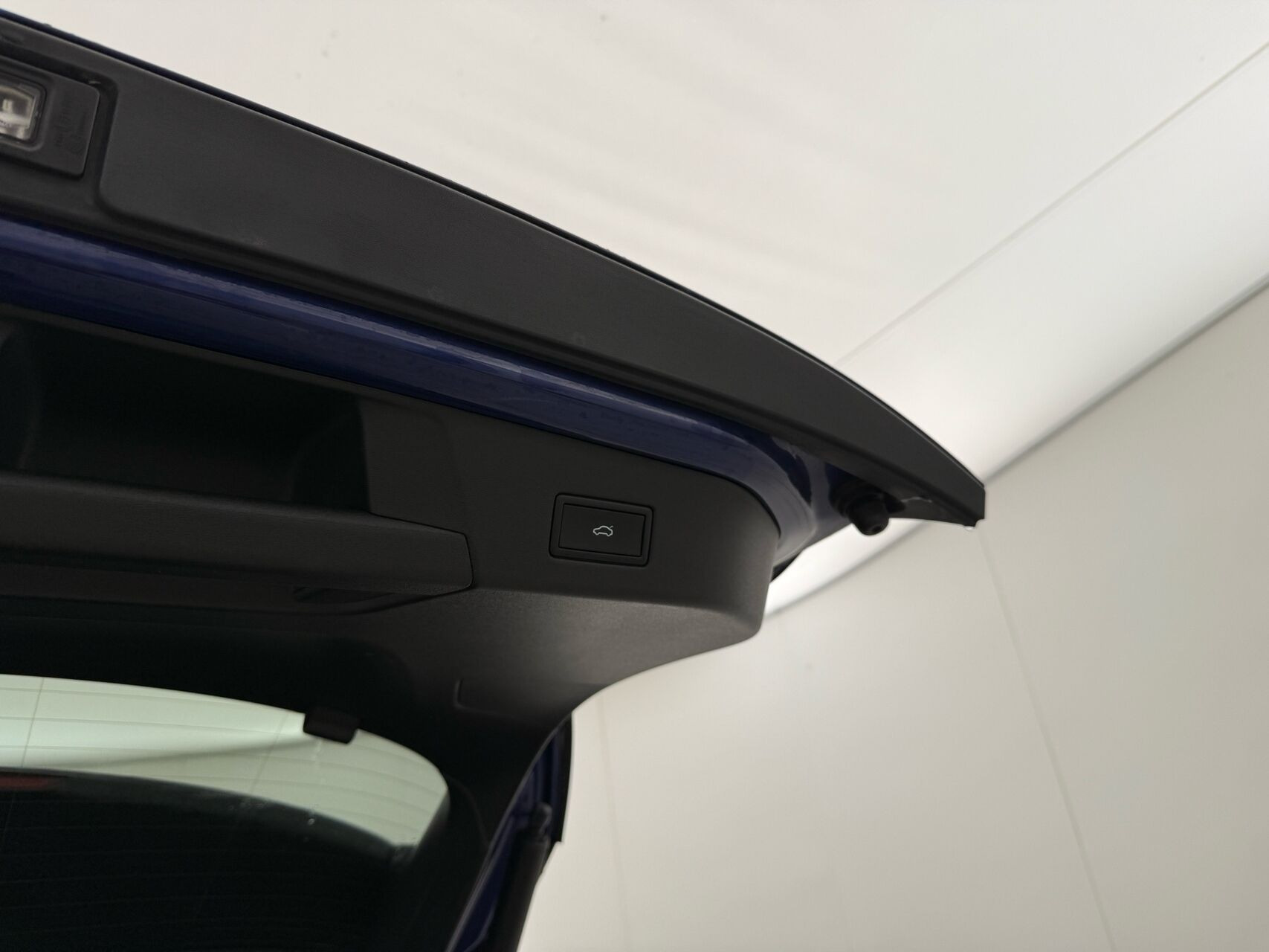 Blå VW ID.4 fra 2023