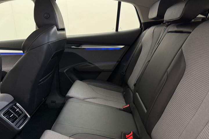 Sort Skoda Enyaq fra 2024