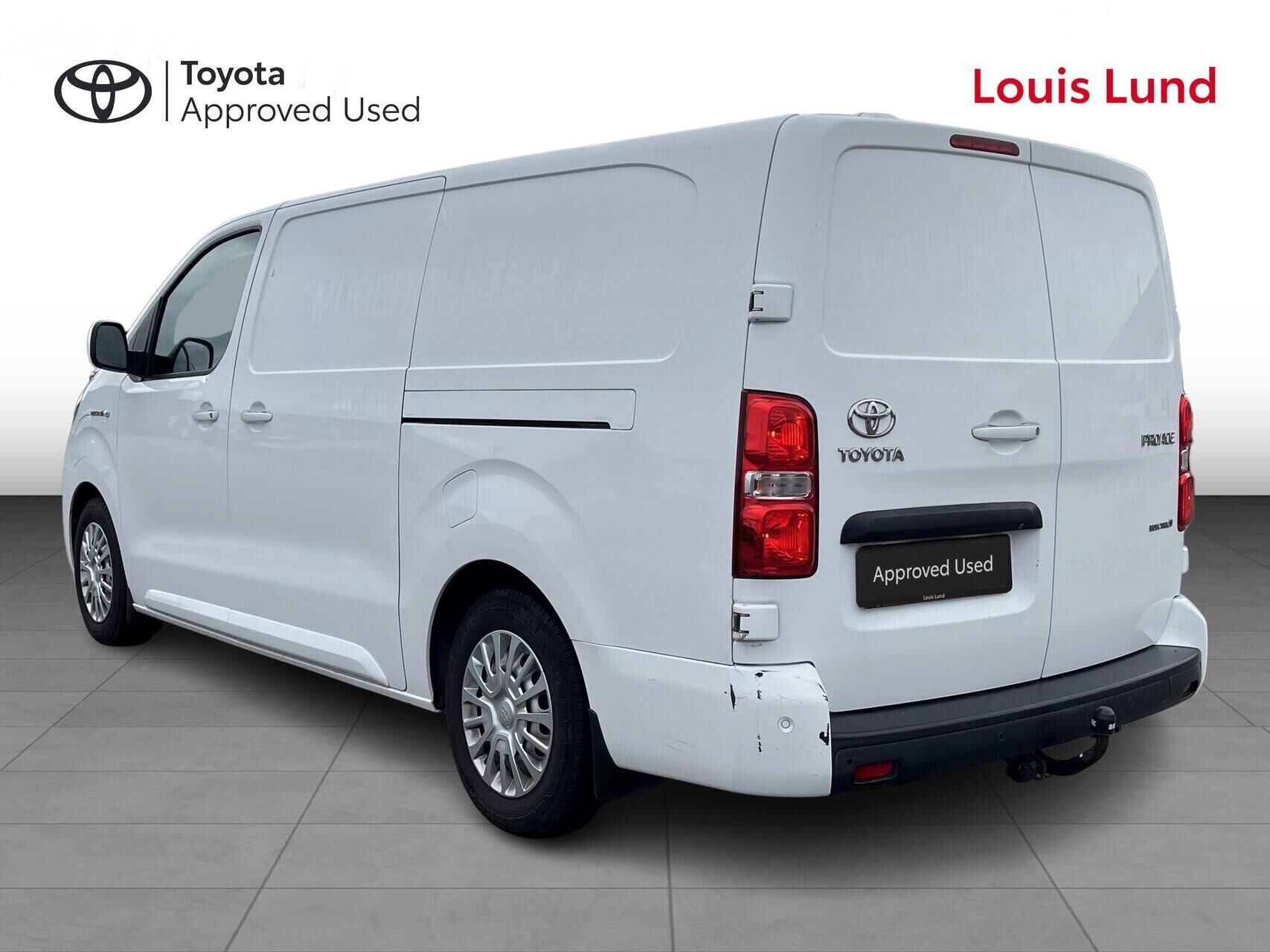 Hvid Toyota Proace Electric fra 2021