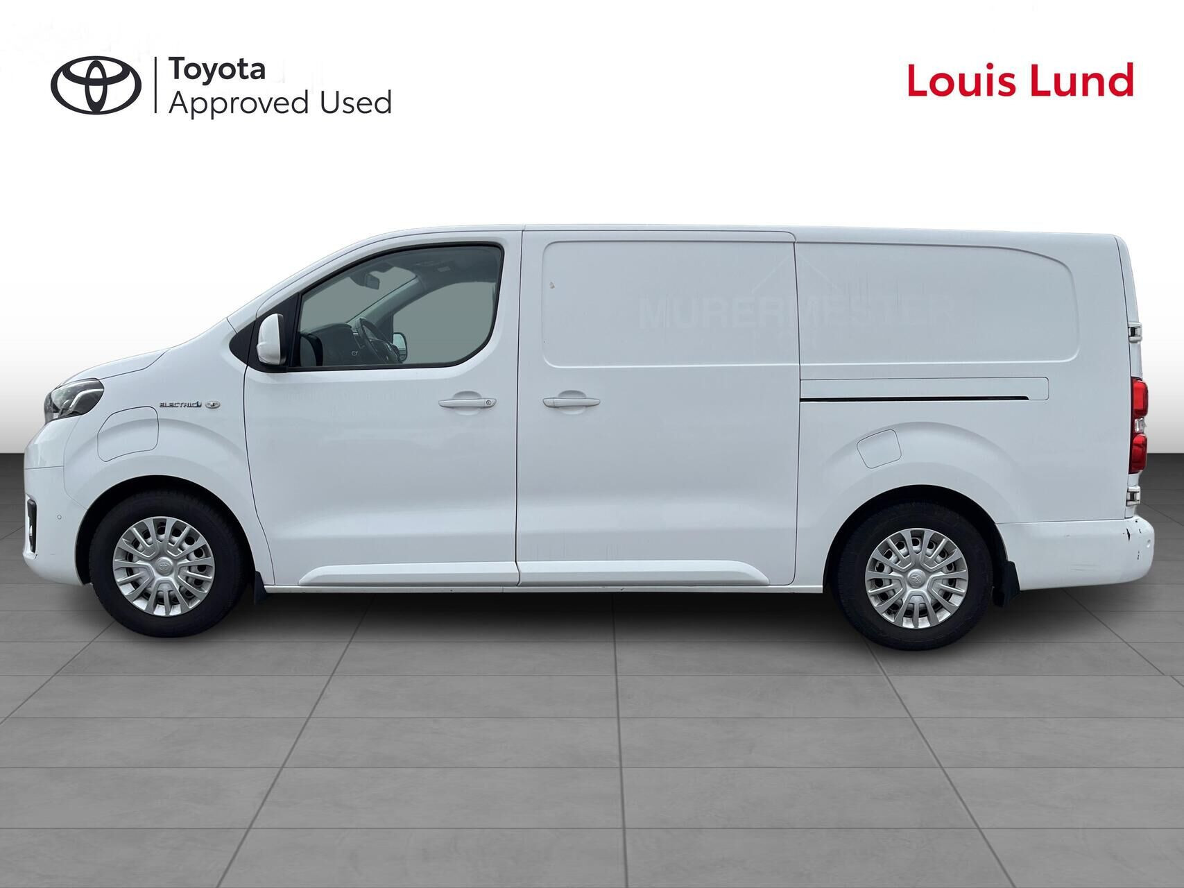Hvid Toyota Proace Electric fra 2021