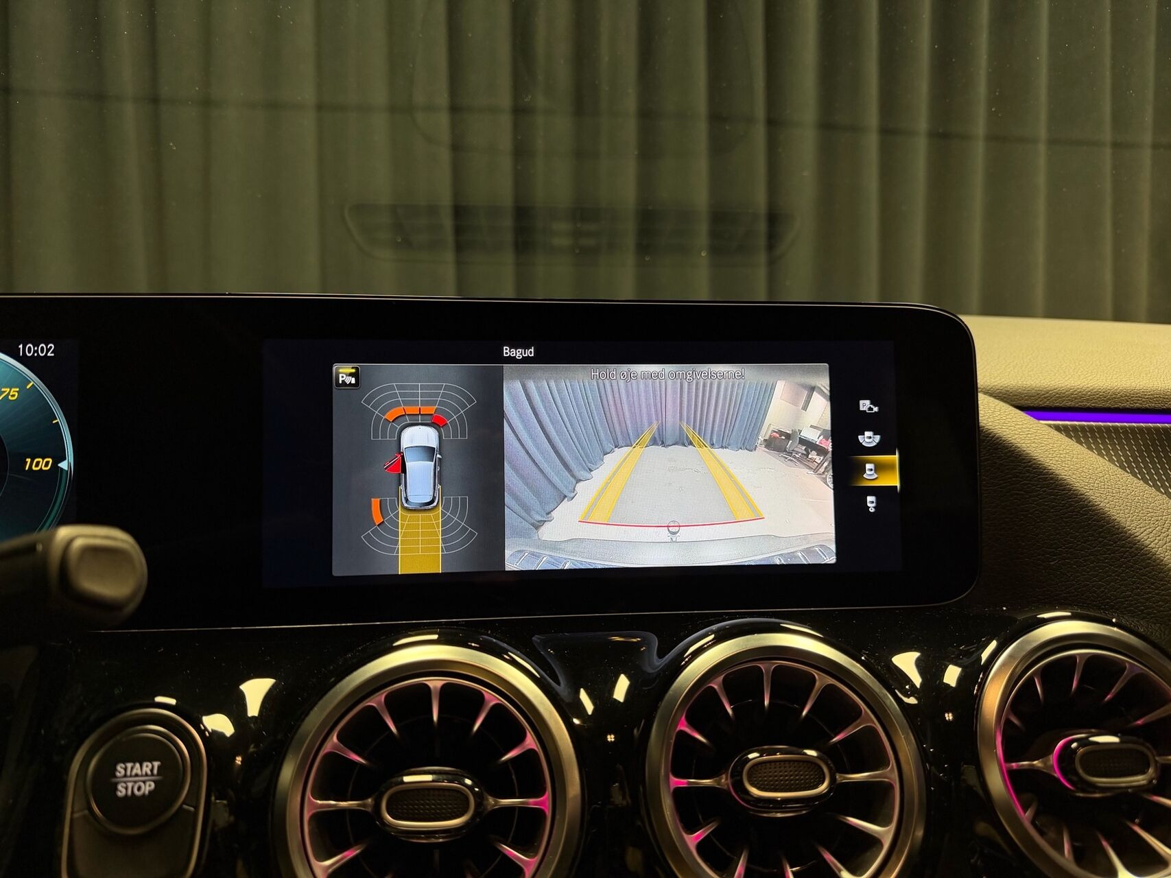 Grå Mercedes EQA250 fra 2023