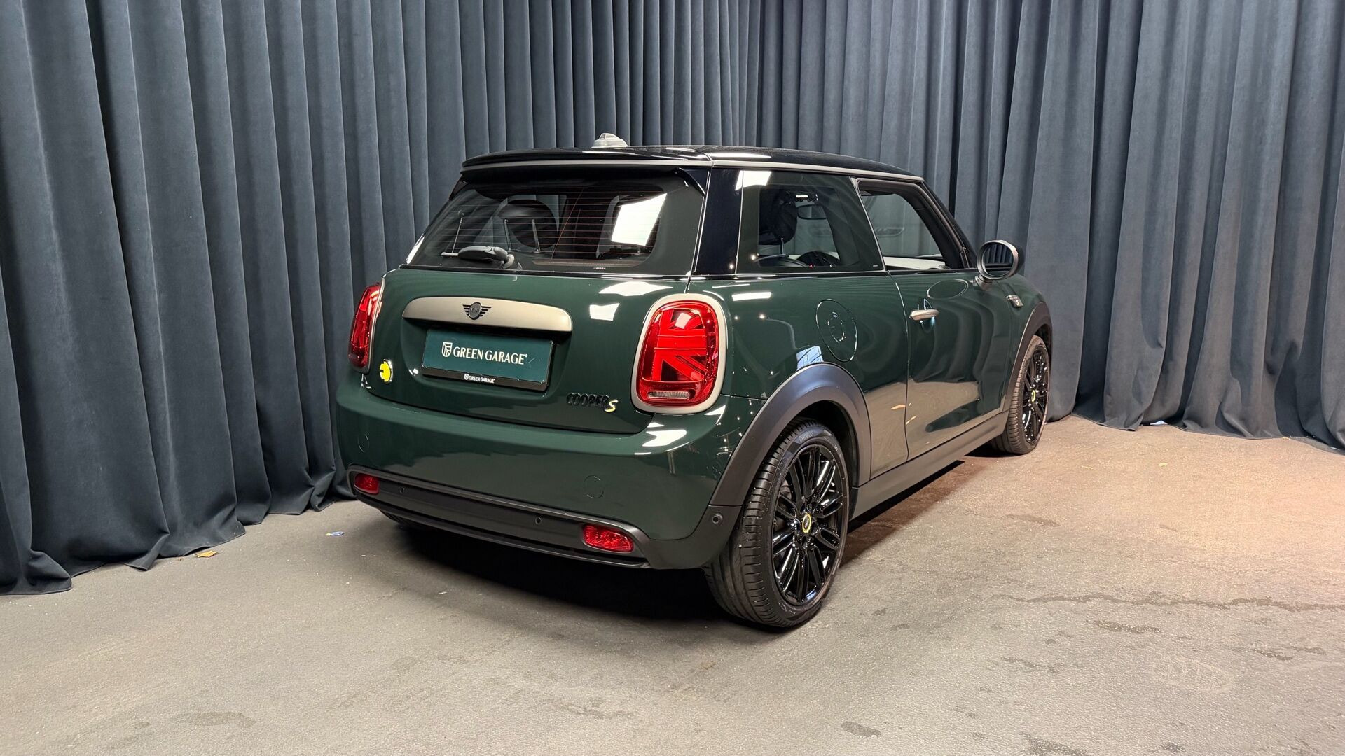 Grøn Mini Cooper fra 2023
