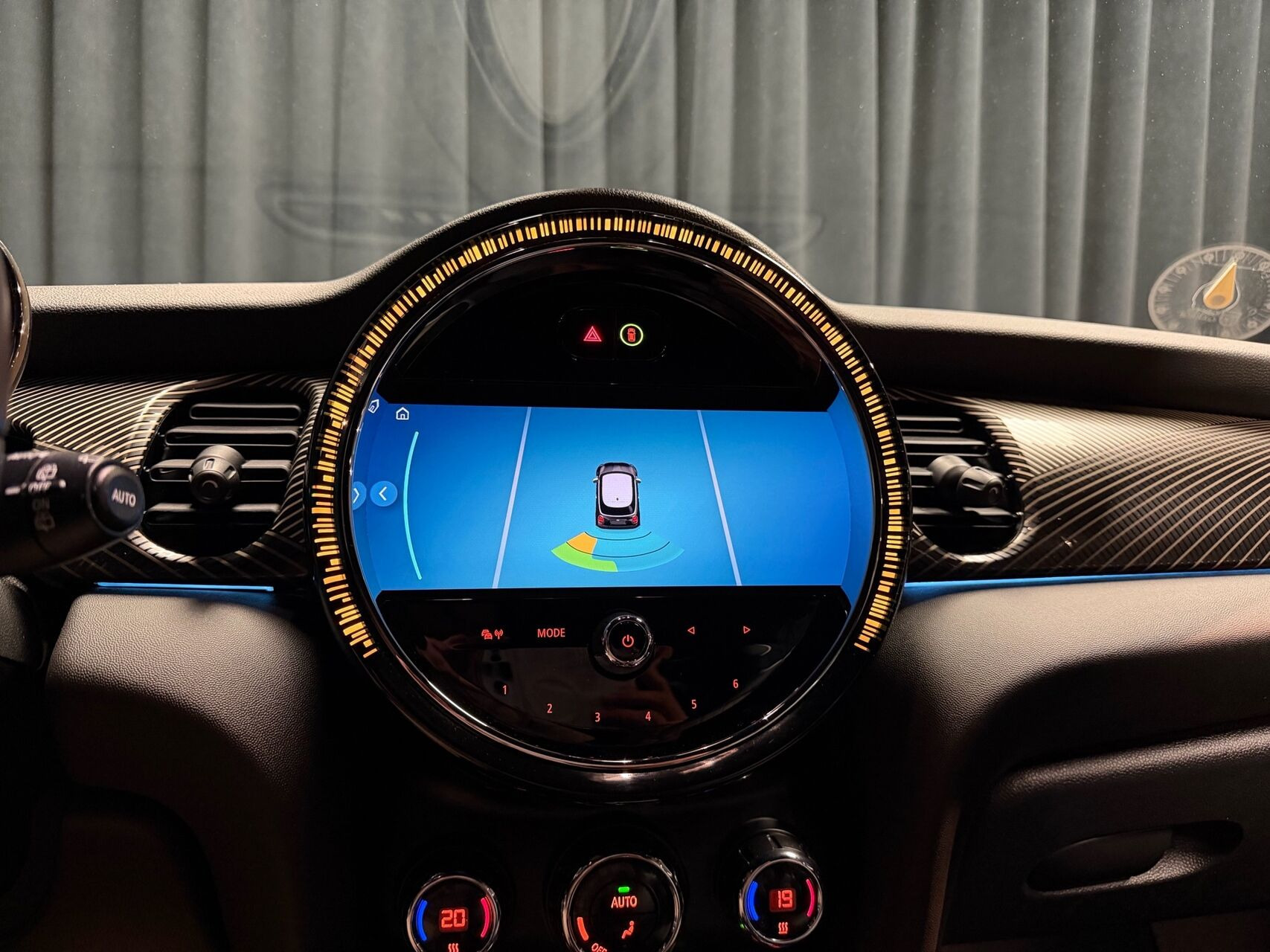 Grøn Mini Cooper fra 2023