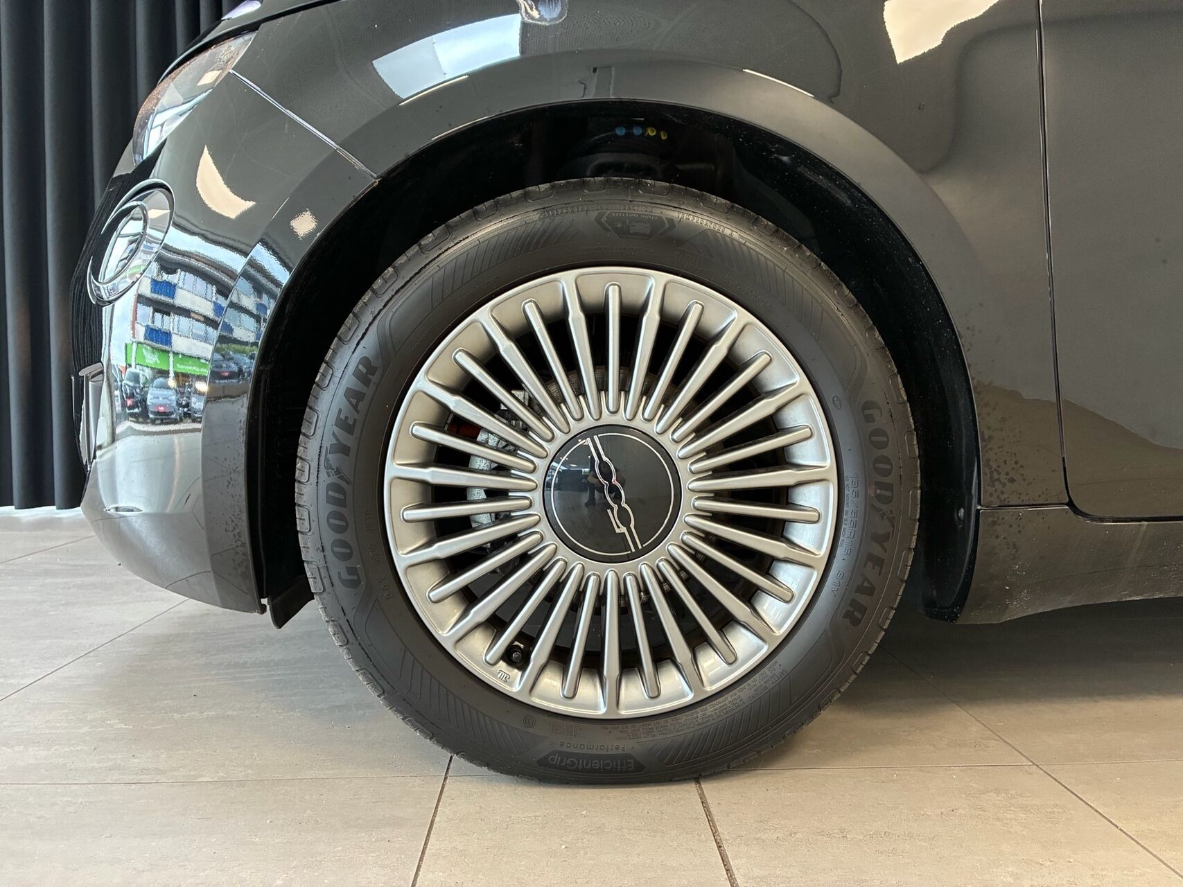 Sort Fiat 500e fra 2023