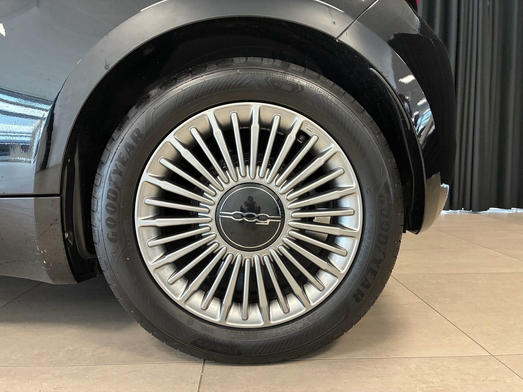 Sort Fiat 500e fra 2023