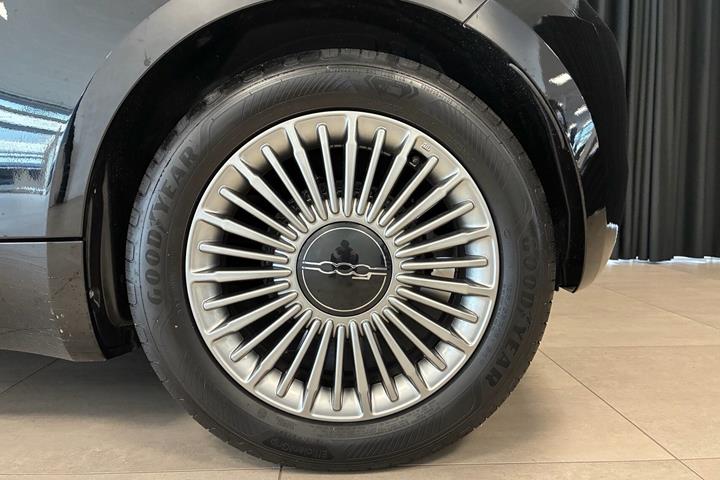 Sort Fiat 500e fra 2023