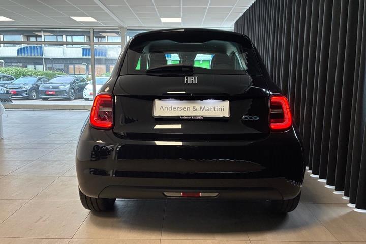 Sort Fiat 500e fra 2023