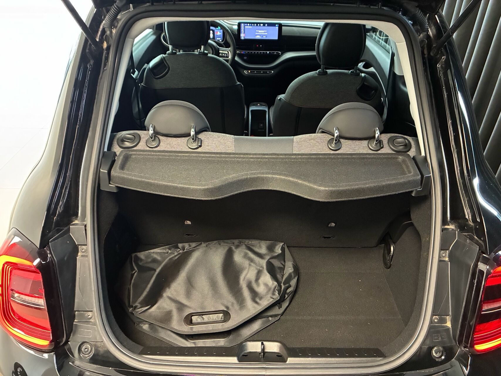 Sort Fiat 500e fra 2023