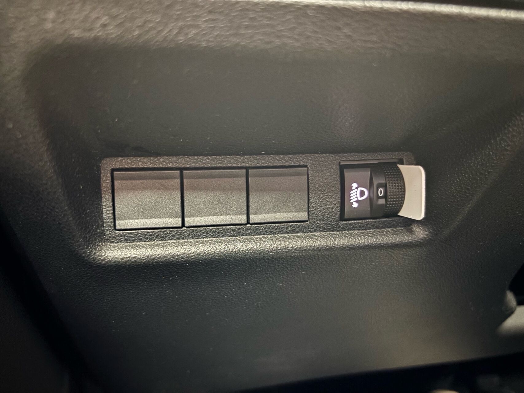 Grøn Abarth 600e fra 2025