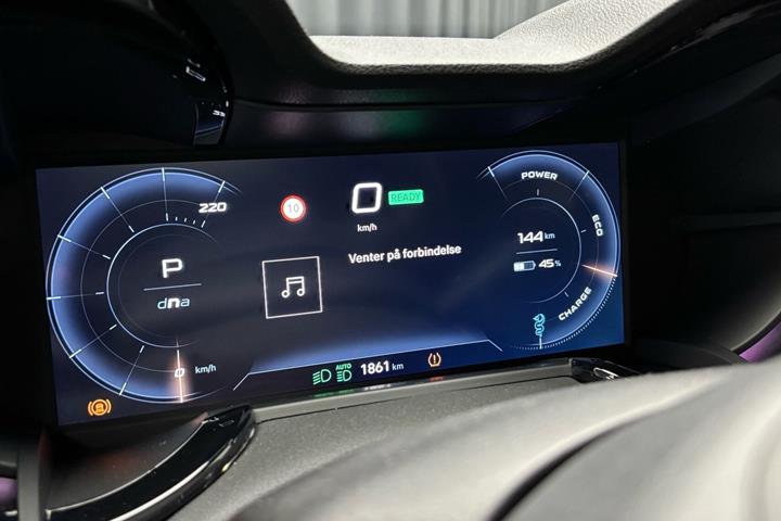 Grå Alfa Romeo Junior fra 2025