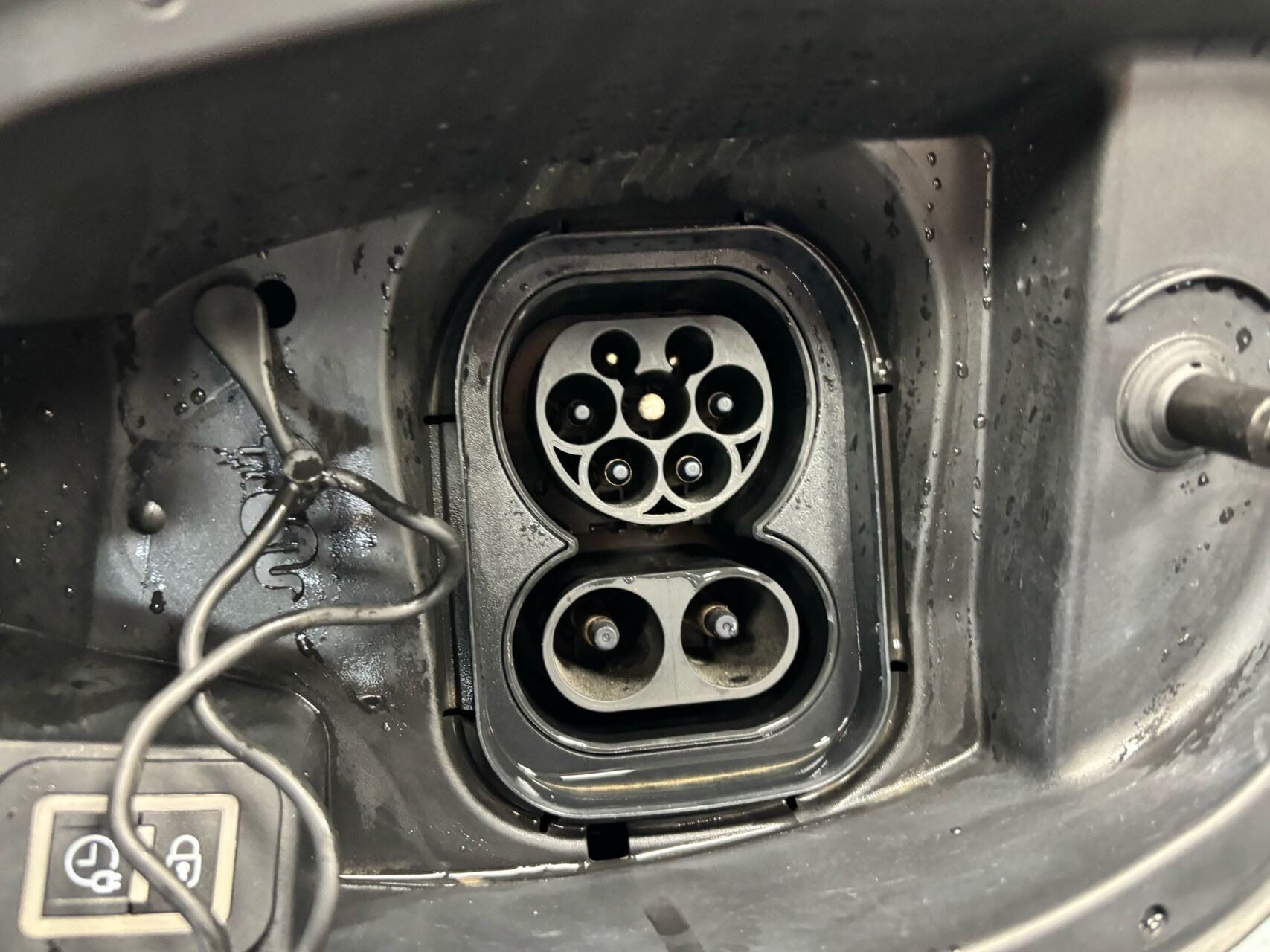 Grå Alfa Romeo Junior fra 2025