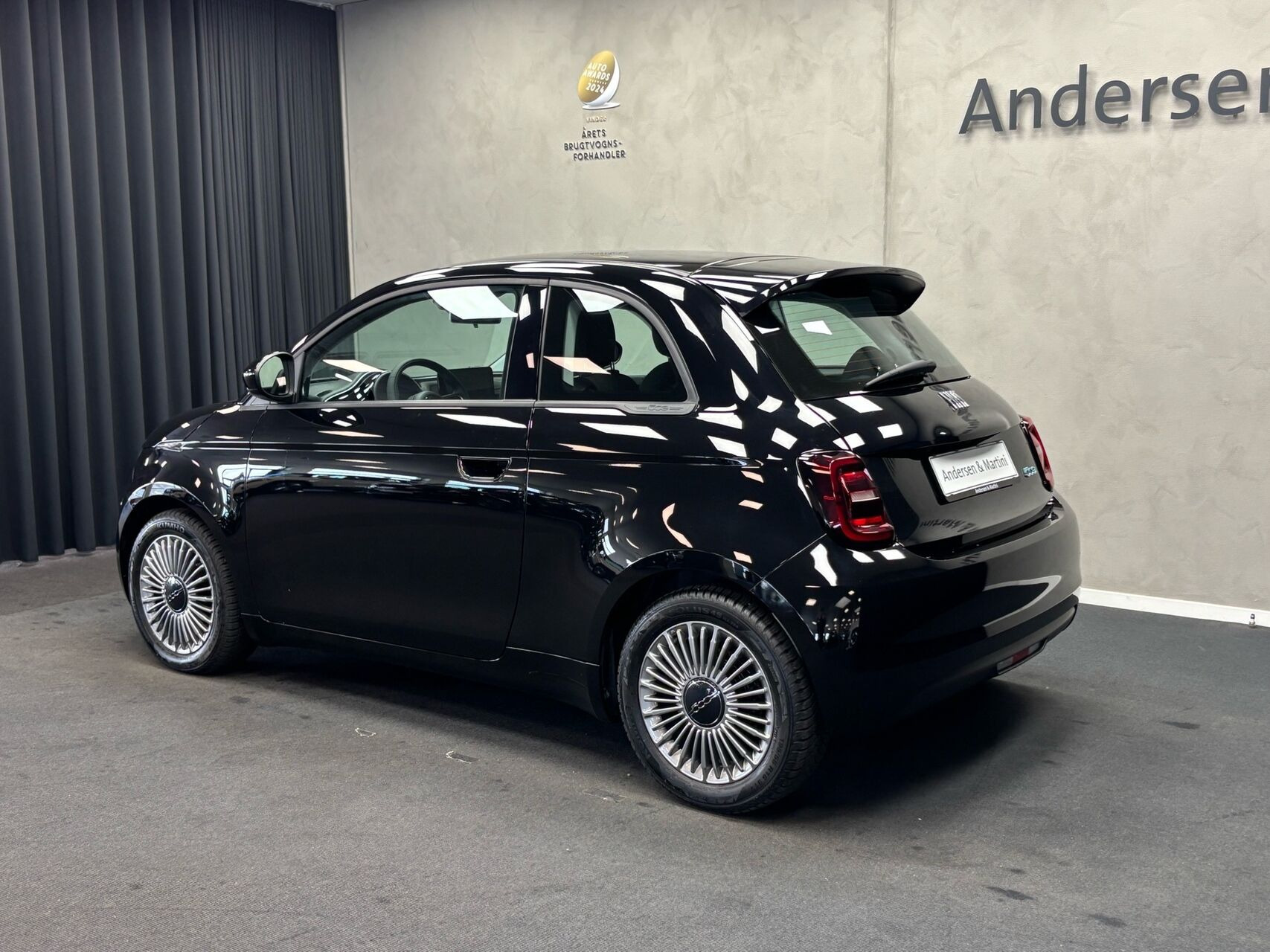 Sort Fiat 500e fra 2023