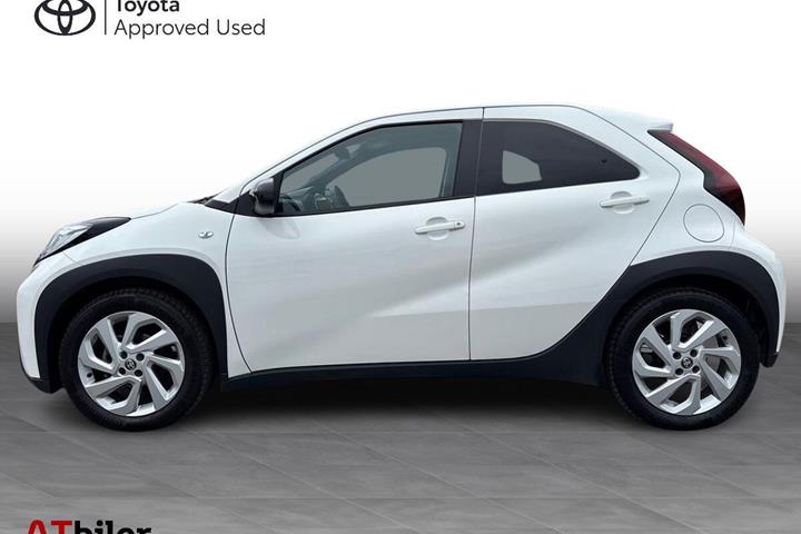 Hvid Toyota Aygo X fra 2025