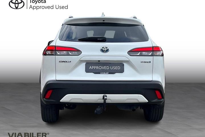 Hvid Toyota Corolla Cross fra 2023
