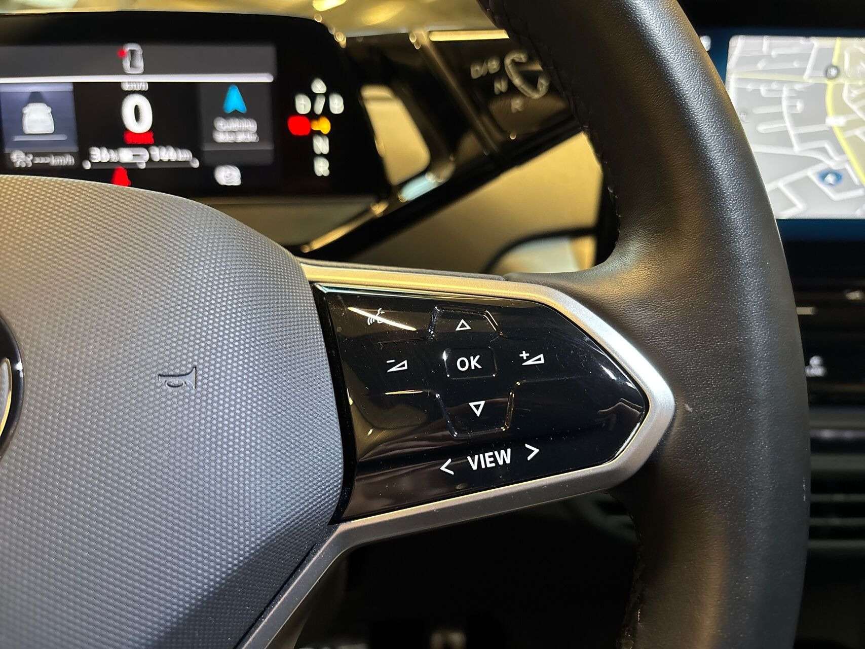 Blå VW ID.4 fra 2023