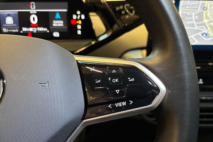 Blå VW ID.4 fra 2023
