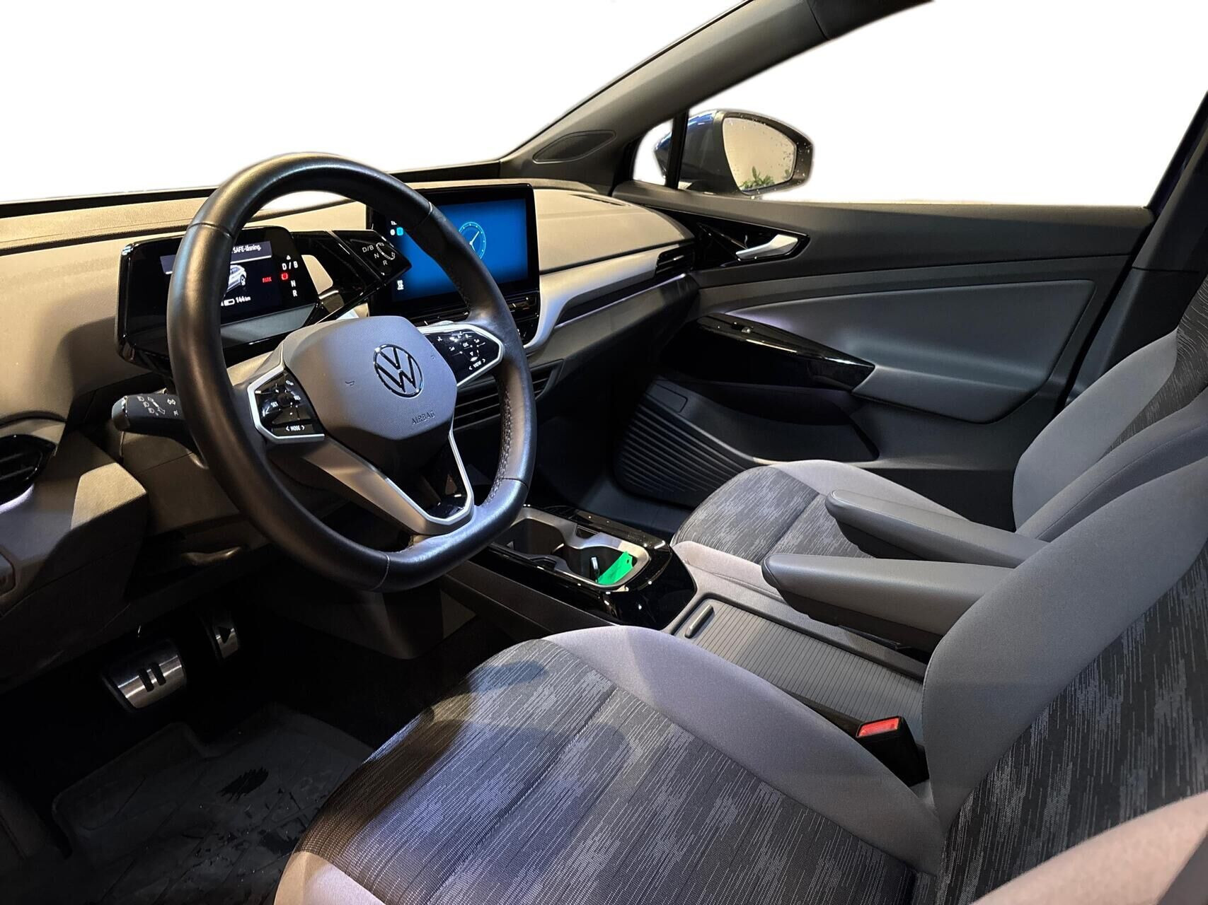 Blå VW ID.4 fra 2023