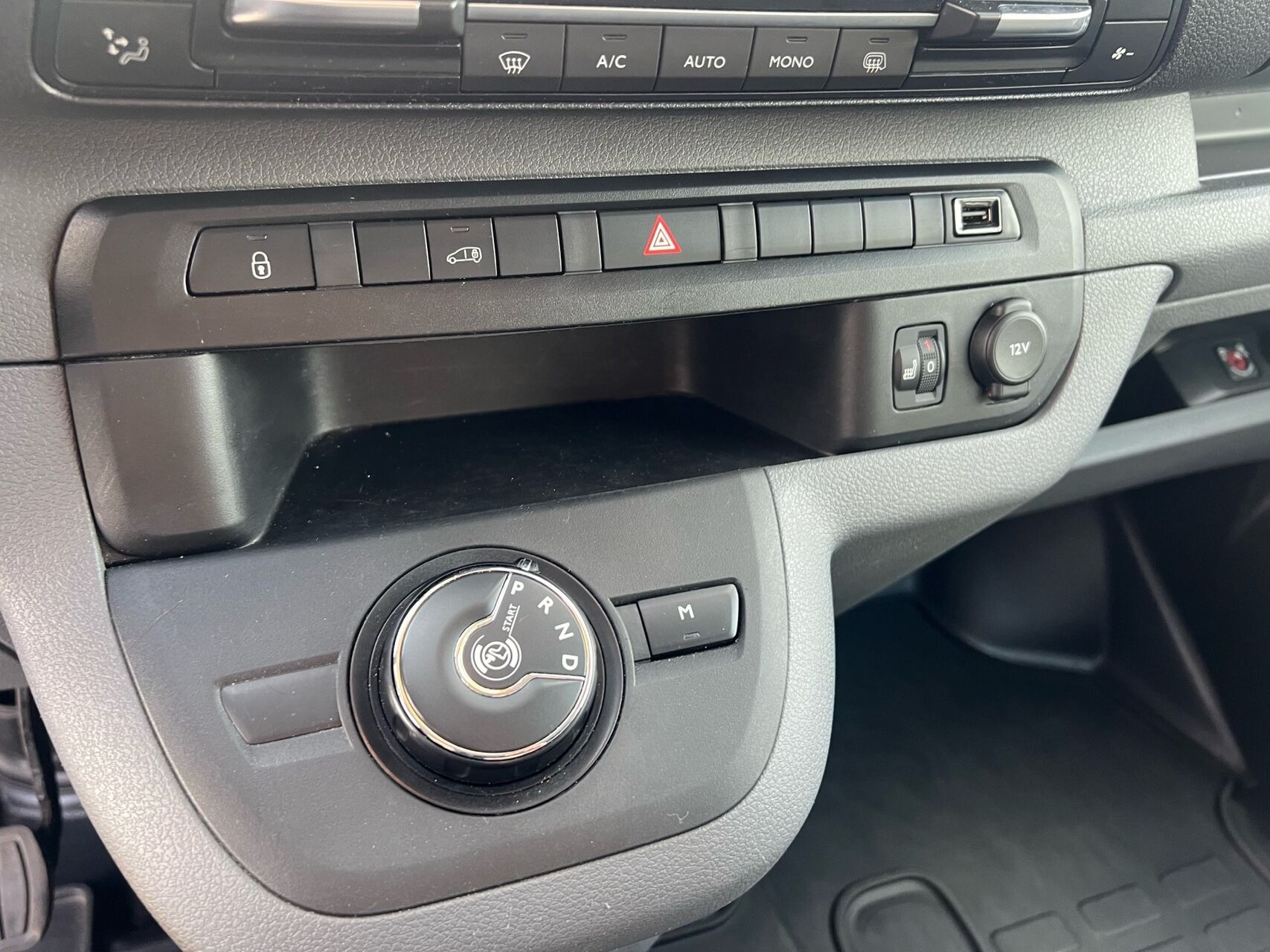 undefined Peugeot Expert fra 2021