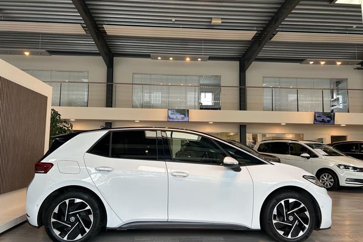 Hvid VW ID.3 fra 2024