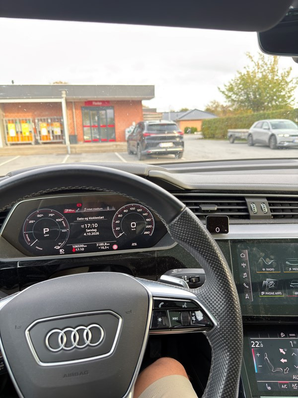 undefined Audi e-tron fra 2022