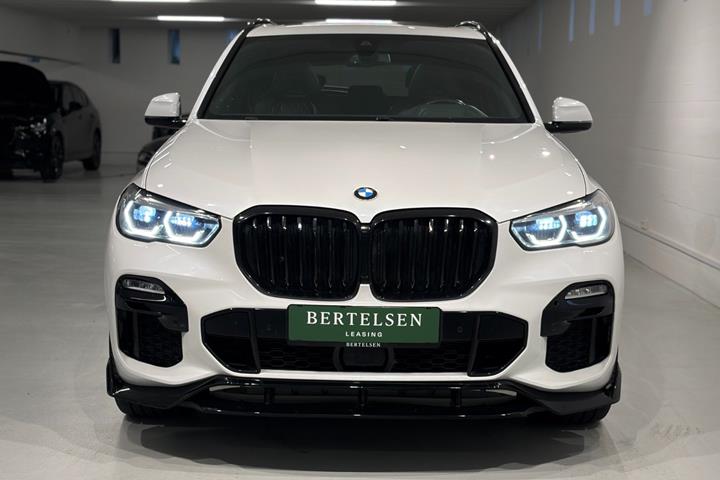 Hvid BMW X5 fra 2021