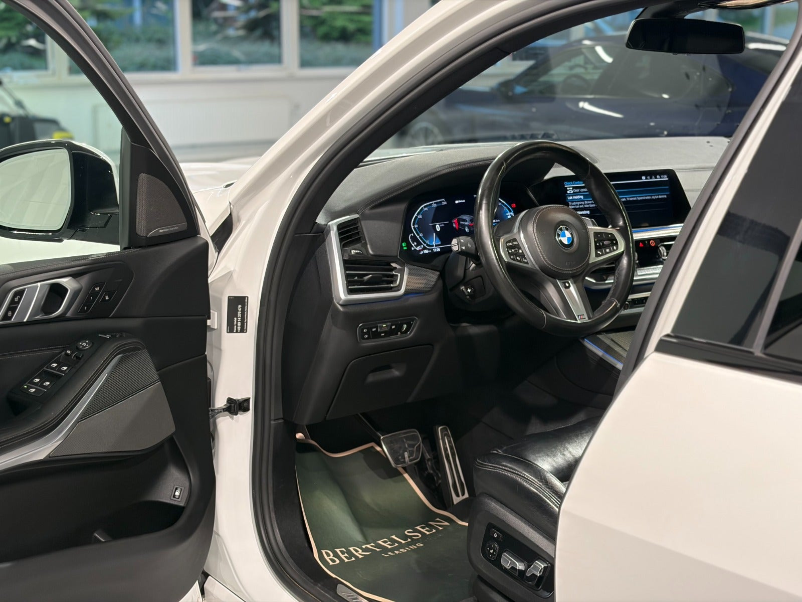 Hvid BMW X5 fra 2021