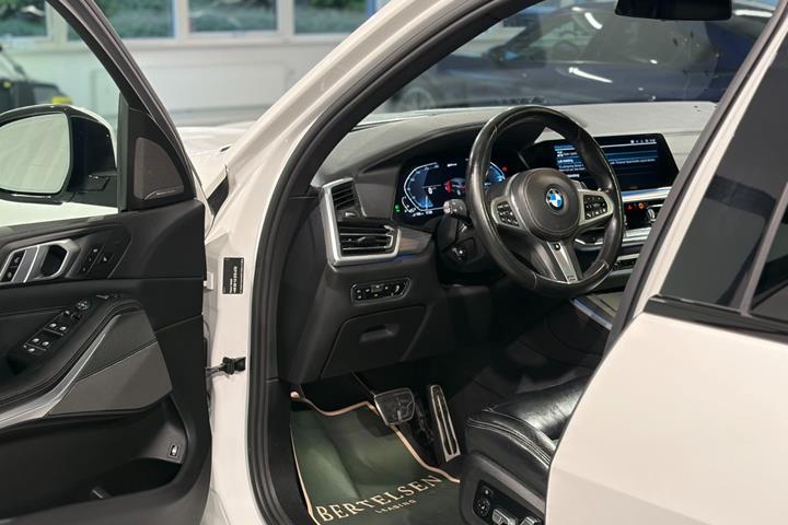 Hvid BMW X5 fra 2021
