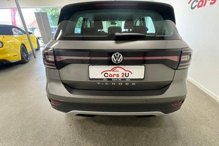Grå VW T-Cross fra 2019