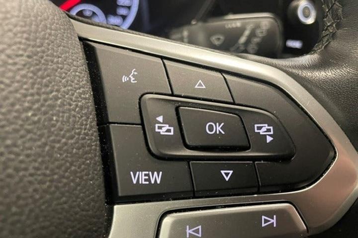 Grå VW T-Cross fra 2019