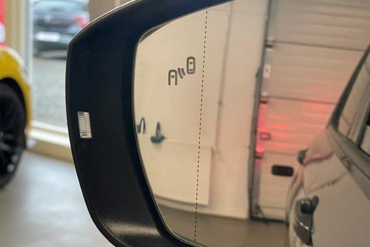 Grå VW T-Cross fra 2019