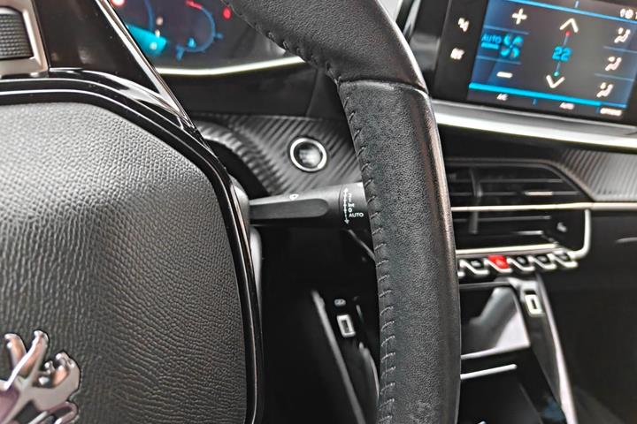 undefined Peugeot 208 fra 2021