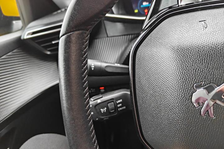 undefined Peugeot 208 fra 2021