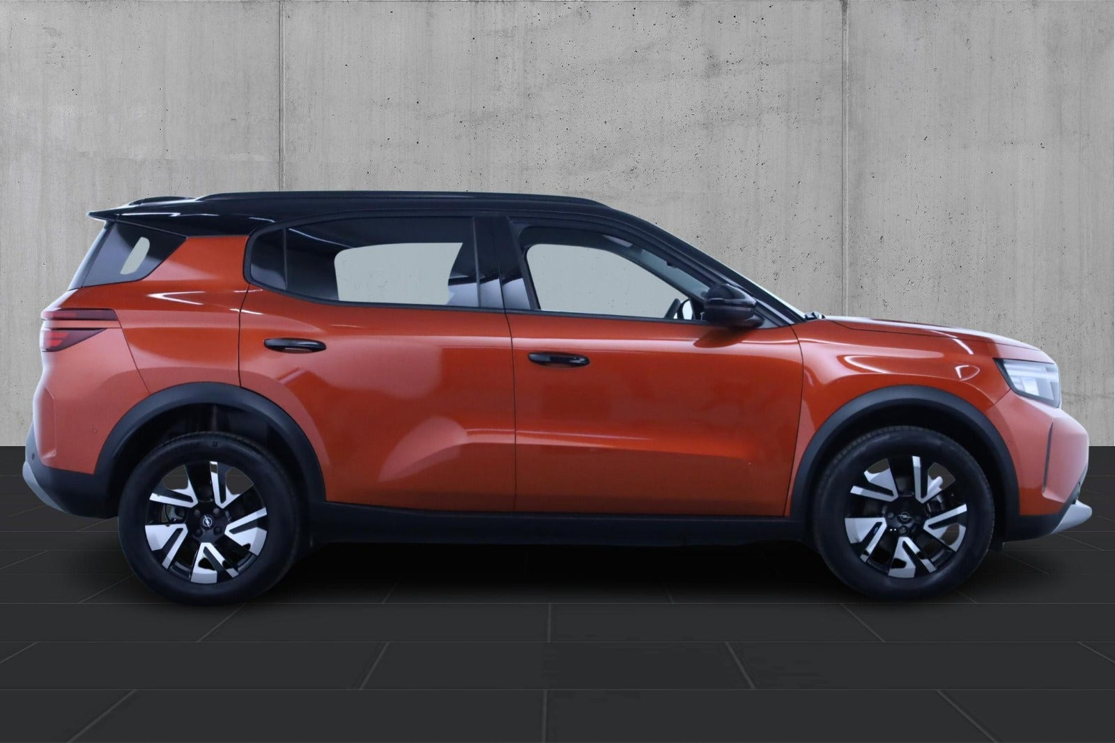 Orange Opel Frontera fra 2025
