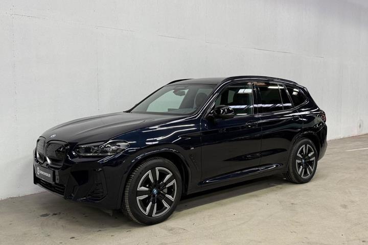 Sort BMW iX3 fra 2022