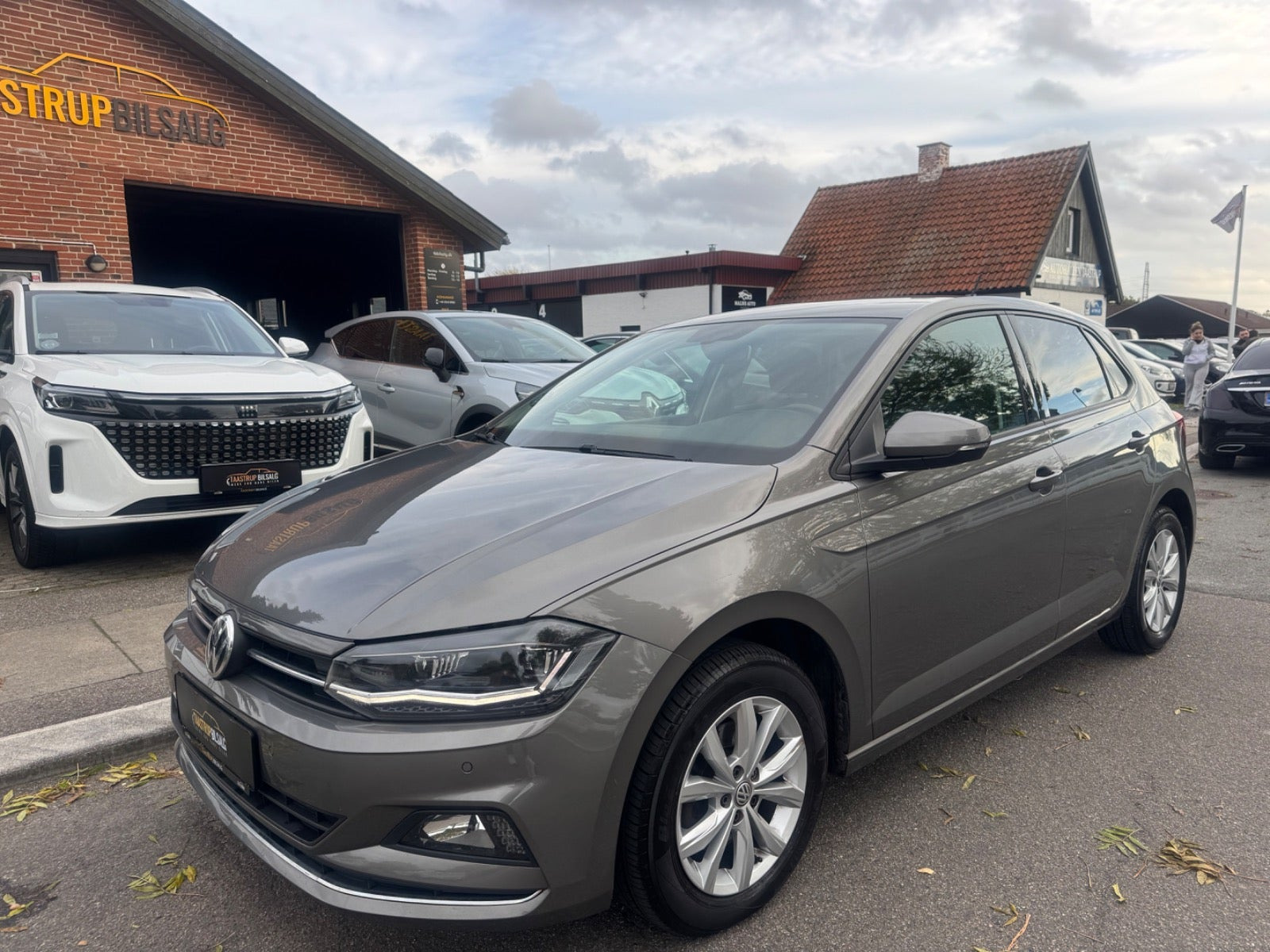 Grå VW Polo fra 2020