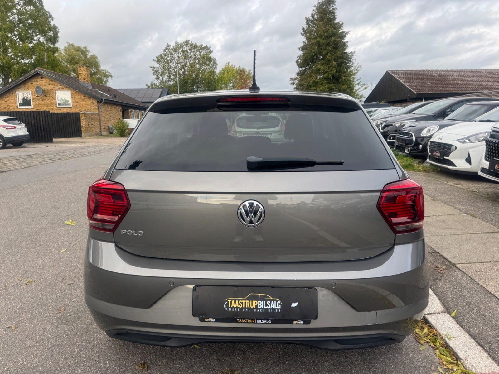 Grå VW Polo fra 2020